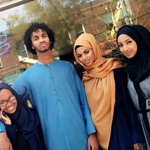 Meet your Posher, Anab